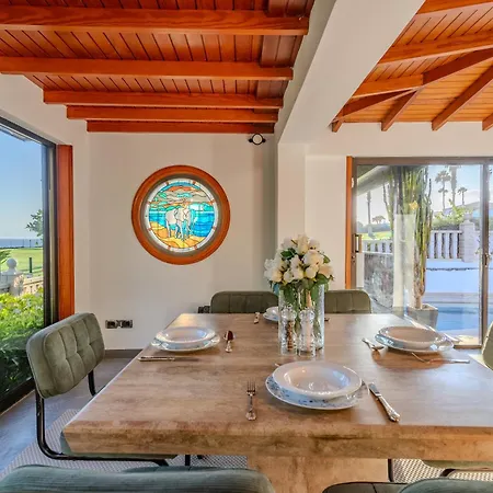 Exclusive Oceanfront With Pool & Golf Views