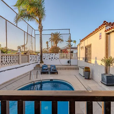 Exclusive Oceanfront With Pool & Golf Views *