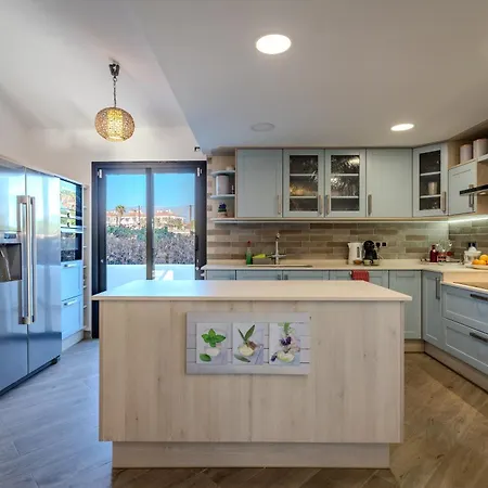 펜션 Exclusive Oceanfront With Pool & Golf Views 산미겔데아보나