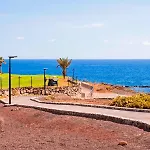 Exclusive Oceanfront With Pool & Golf Views Hébergement de vacances *