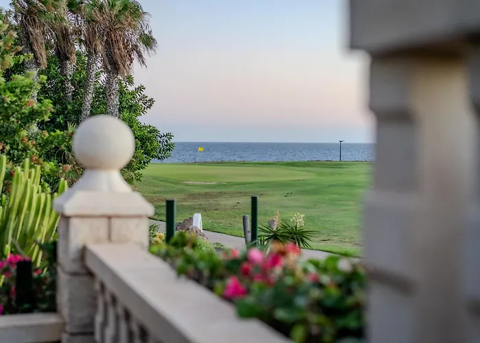 Oceanfront - Amarilla Breeze Ferienhaus *