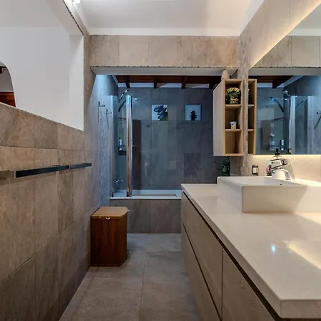 Oceanfront - Amarilla Breeze Vakantiehuis *